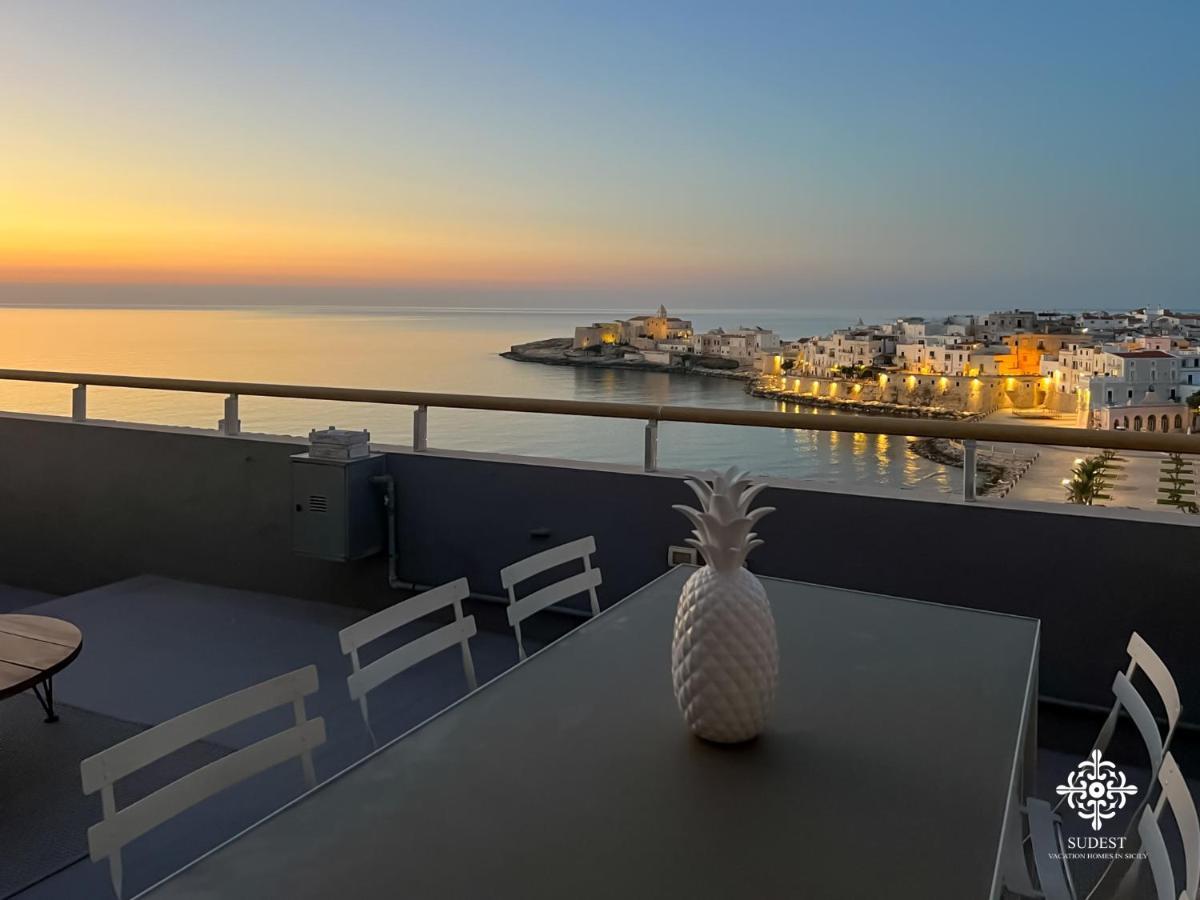 Апартаменты Infinito - Attico Sul Mare Вьесте Экстерьер фото
