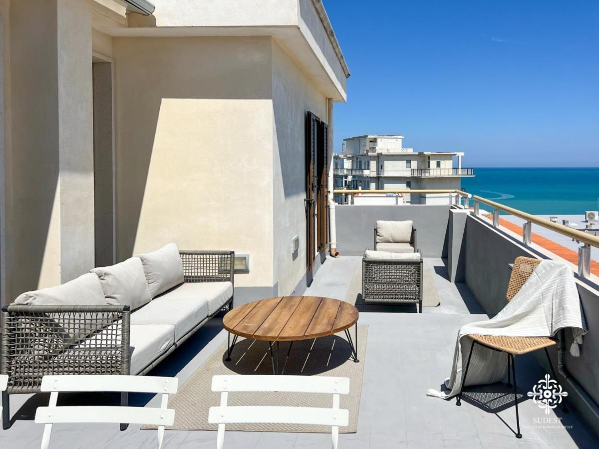 Апартаменты Infinito - Attico Sul Mare Вьесте Экстерьер фото