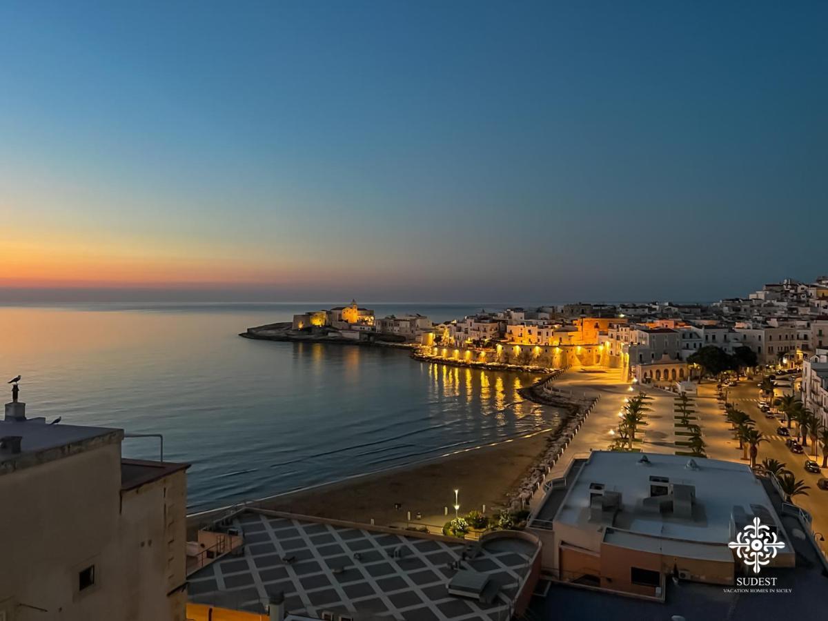 Апартаменты Infinito - Attico Sul Mare Вьесте Экстерьер фото