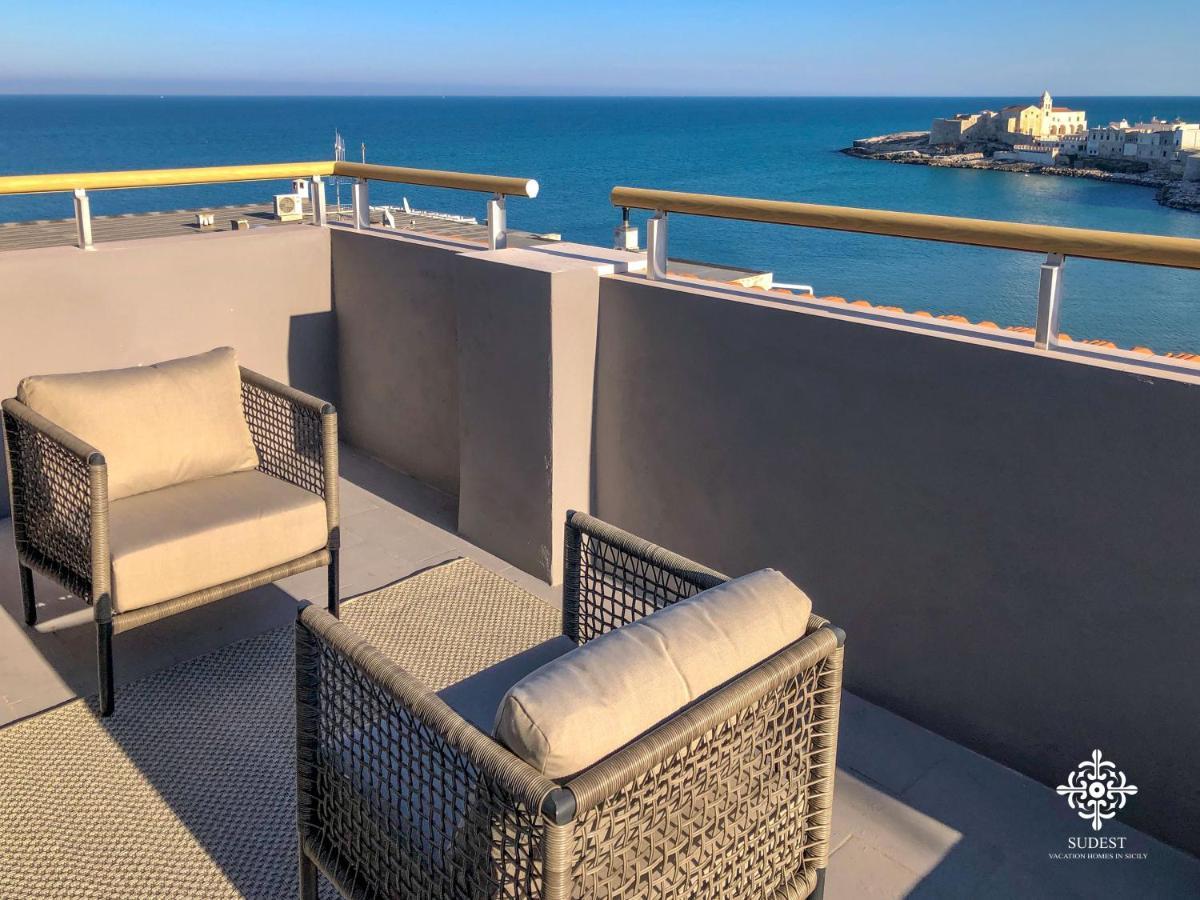 Апартаменты Infinito - Attico Sul Mare Вьесте Экстерьер фото