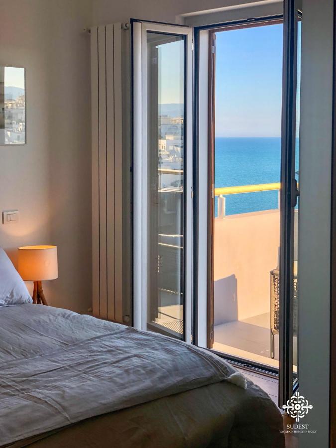 Апартаменты Infinito - Attico Sul Mare Вьесте Экстерьер фото