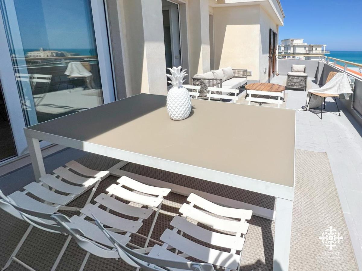Апартаменты Infinito - Attico Sul Mare Вьесте Экстерьер фото